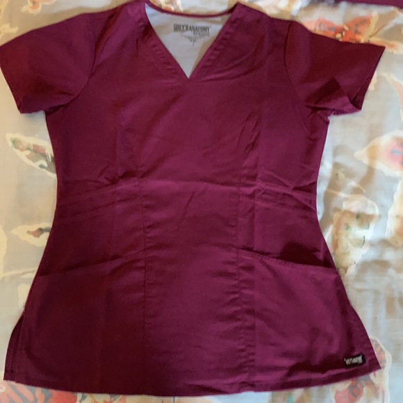 Grey’s Anatomy Scrub Top - Picture 2 of 2